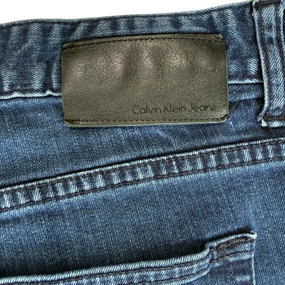 Calvin Klein Men's Slim Straight Leg Jeans 40x32 Dark Wash Blue Denim Classic - Picture 6 of 14